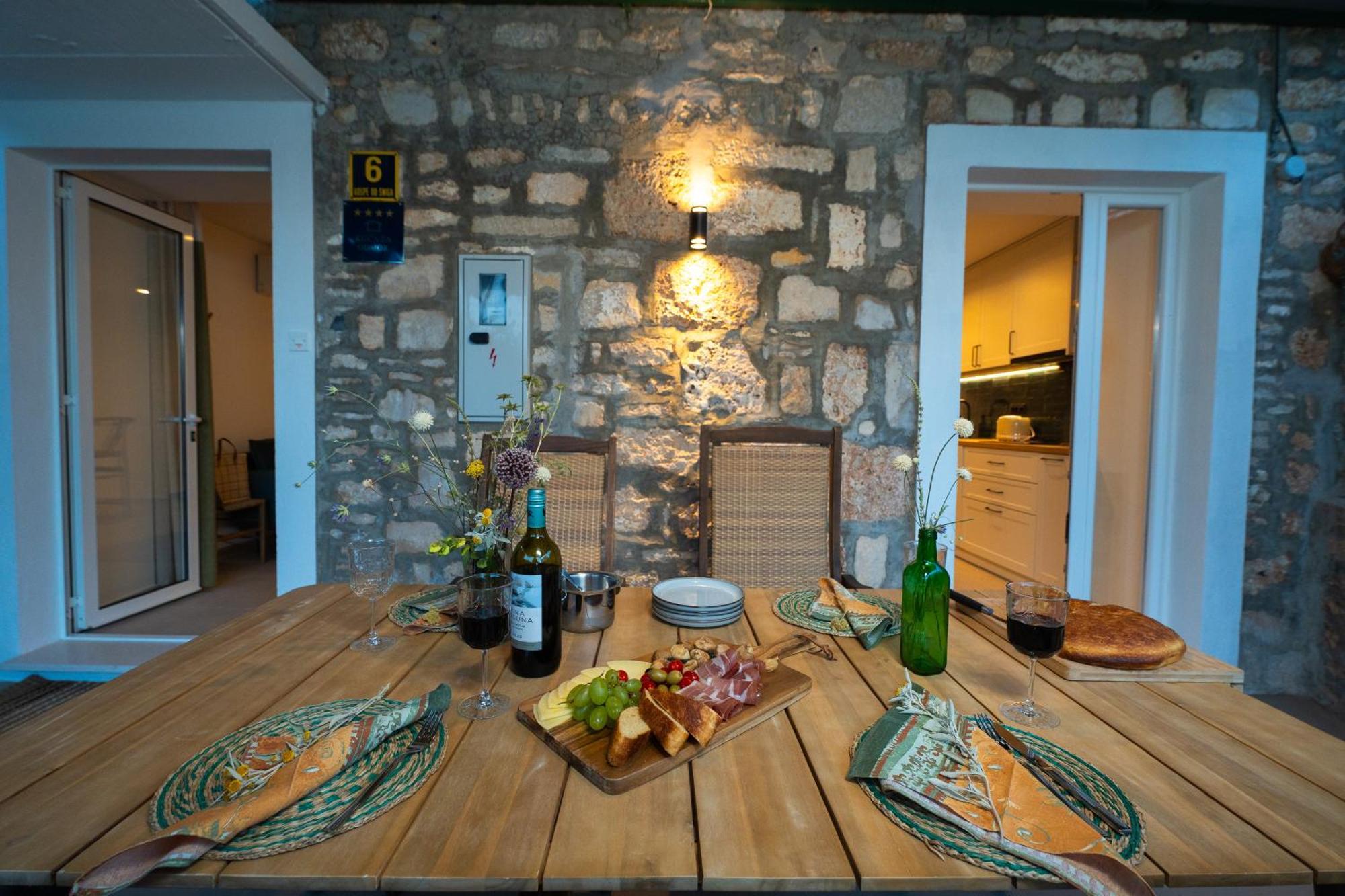 Nona VI - Boutique Stone House Villa Bol Luaran gambar