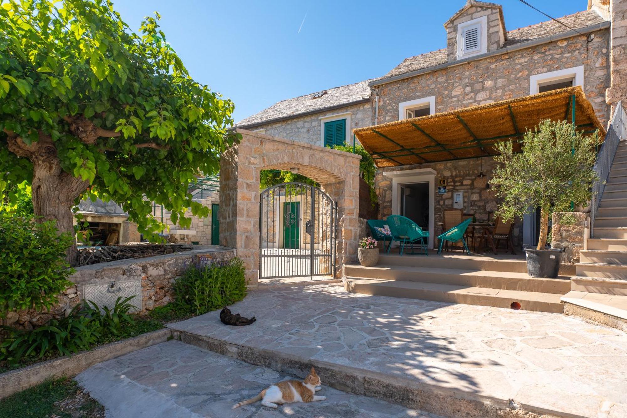Nona VI - Boutique Stone House Villa Bol Luaran gambar